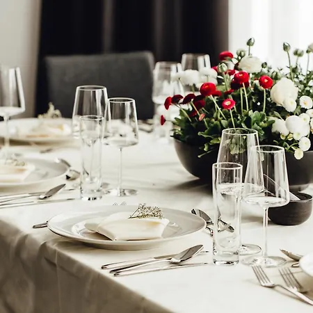 Edita Hotel 4*